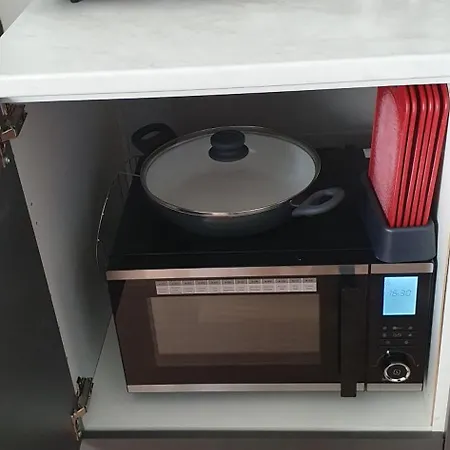 2 Von 3 Mit Gemeinschaftsbad-kueche, 30min Koeln Messe Bahnhof, 5min Bahnhof Zentrum *