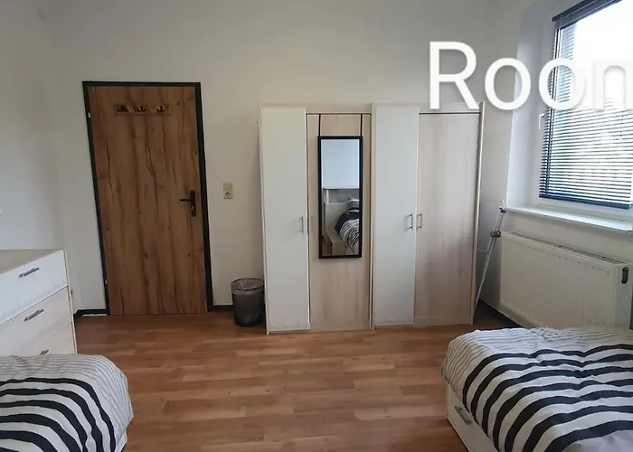 2 Von 3 Mit Gemeinschaftsbad-kueche, 30min Koeln Messe Bahnhof, 5min Bahnhof Zentrum Apartamento Leverkusen